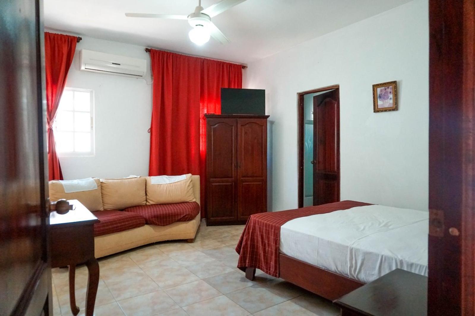 Hotel Nuevo Amanecer El Catey Dış mekan fotoğraf