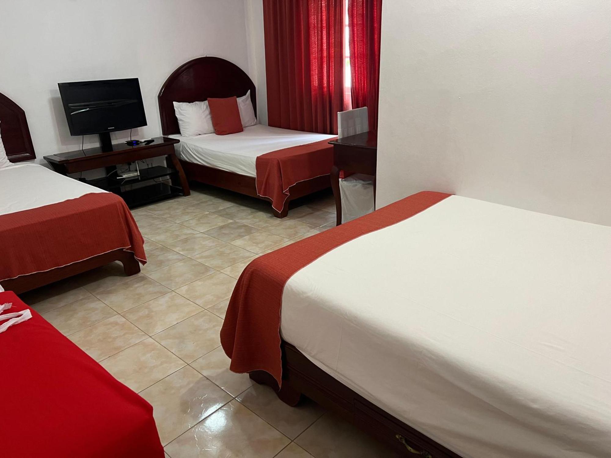 Hotel Nuevo Amanecer El Catey Dış mekan fotoğraf