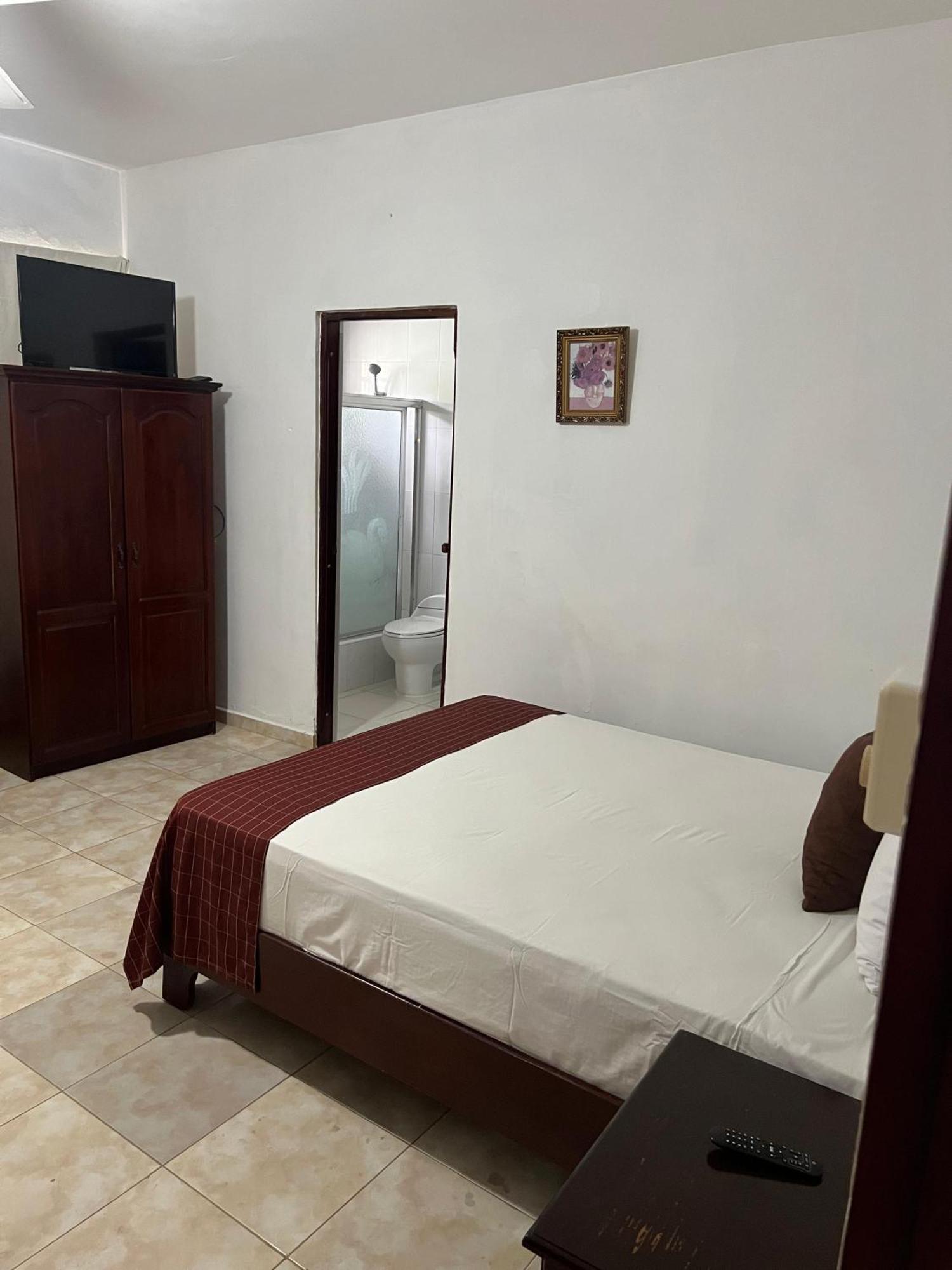 Hotel Nuevo Amanecer El Catey Dış mekan fotoğraf